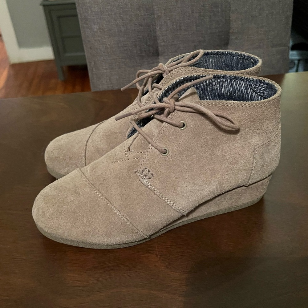 Women Beige Toms Booties